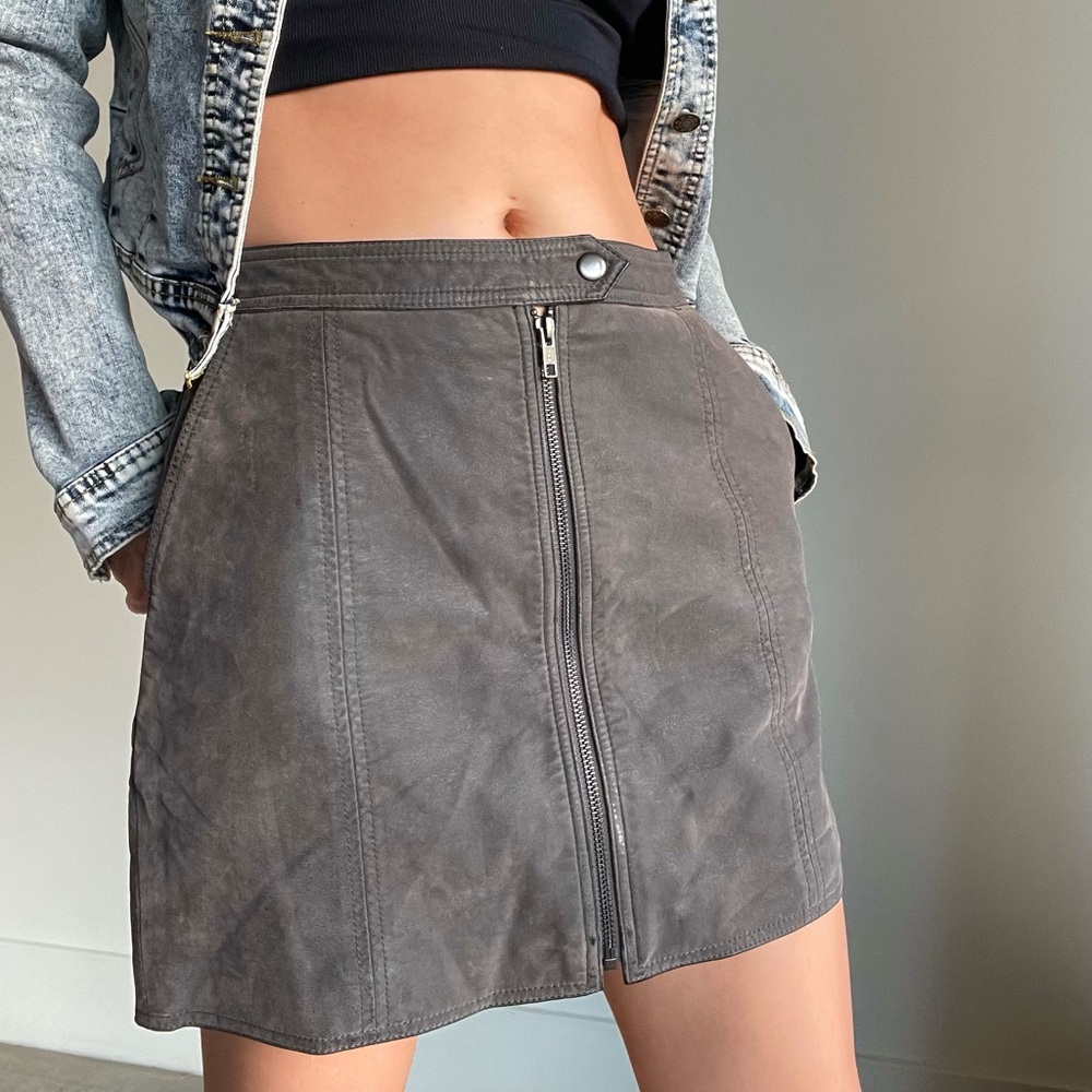 Free People distressed faux suede gray skirt Size 2
